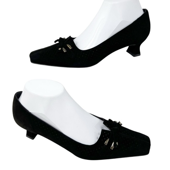 Stuart Weitzman Suede perforated kitten heel shoes size 9 women's - Picture 15 of 16